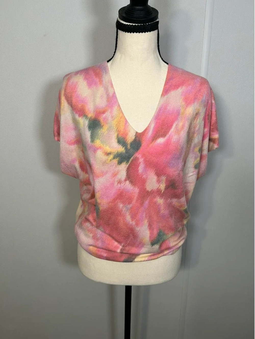 Sioni Abstract Floral Print V-Neck Short Sleeve Blouse Top Size S